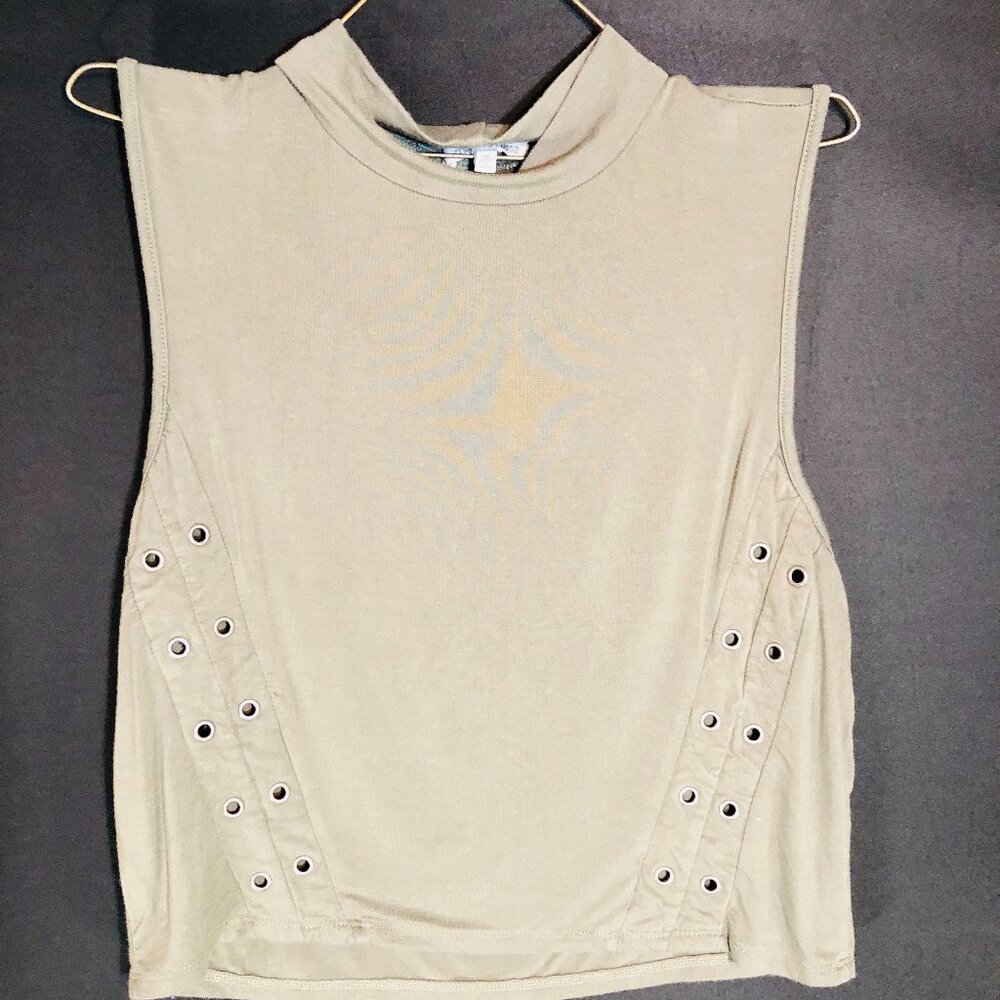 Charlotte Russe Sleeveless Grommet Top – Size XL
